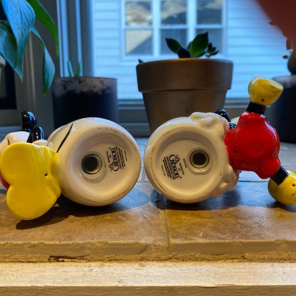 Mickey and Minnies Mouse Salt and Pepper Shakers Limited Edition - Picture 4 of 6